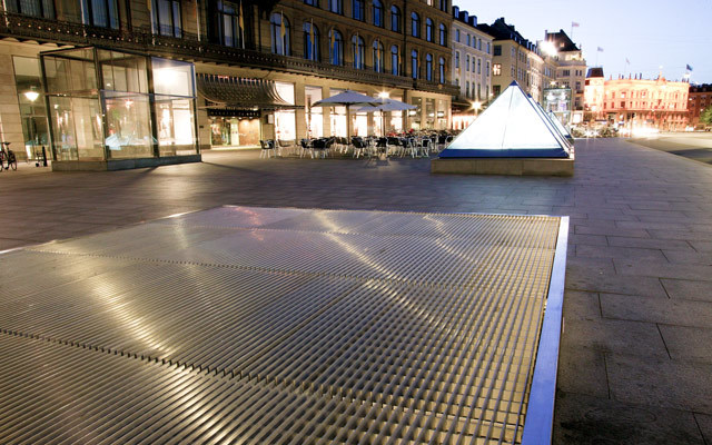 Gitterriste til ventilation ved Københavns Metro